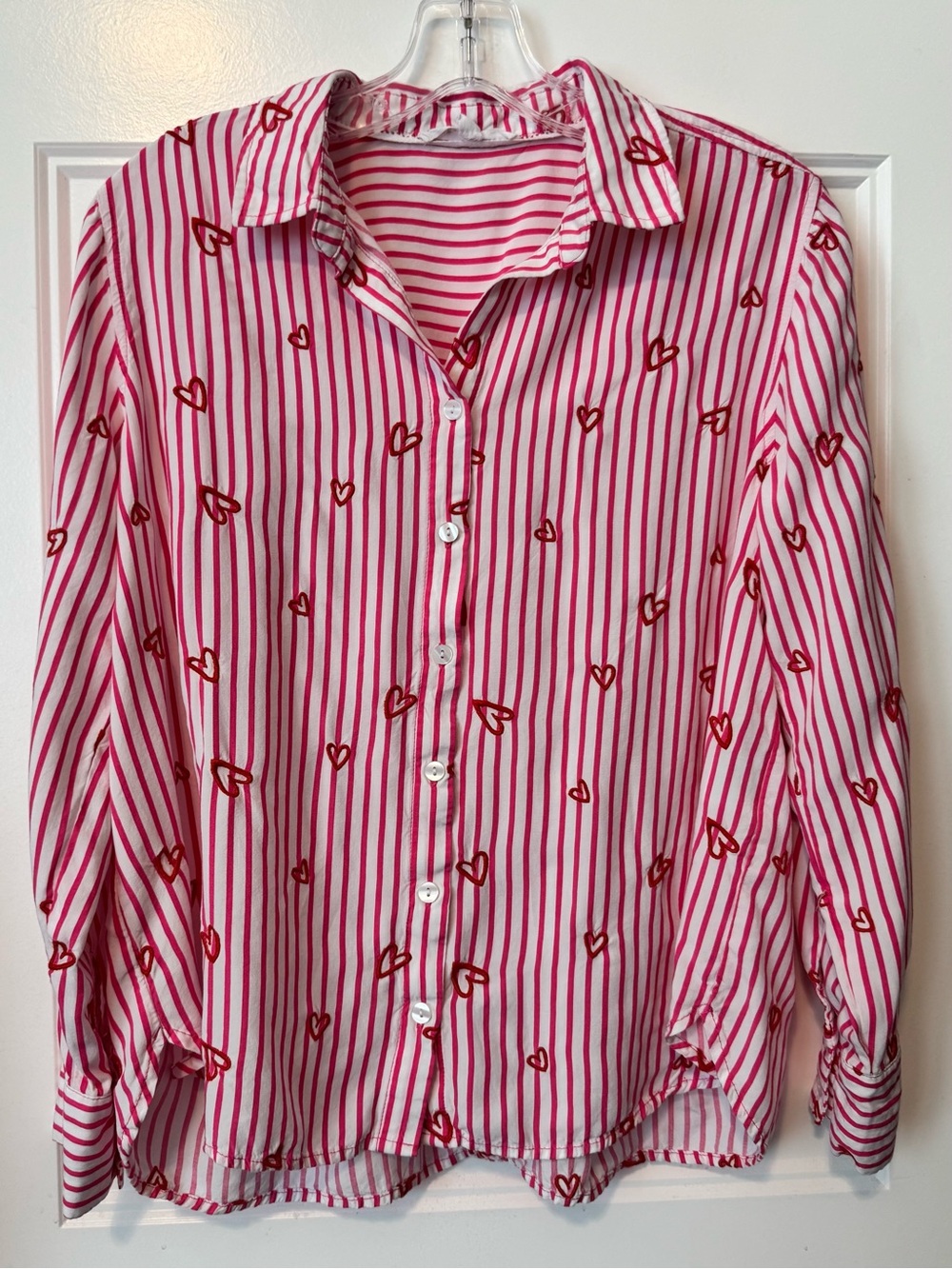 Jane + Delancey Pink Stripe Embroidered Heart Button Up M